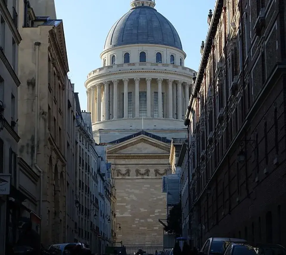 vue du panthéon depuis la rue valette